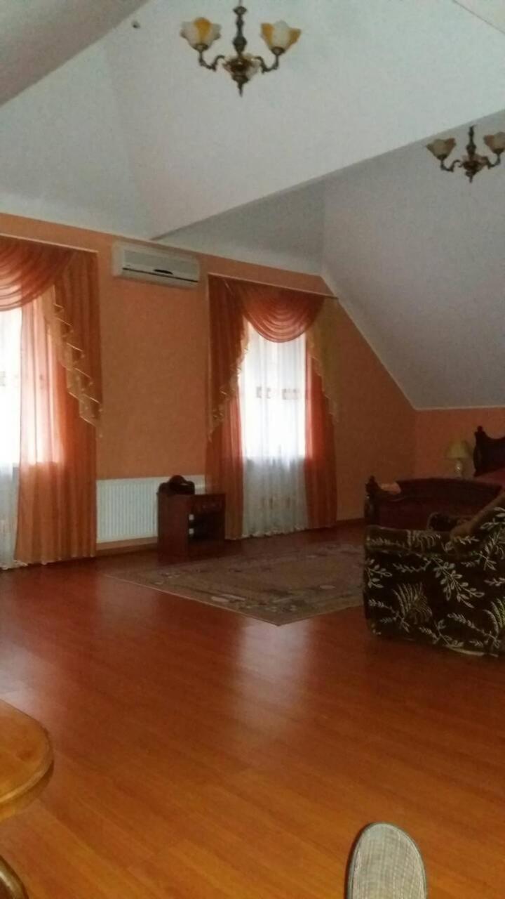 Hotel Tropicana Світловодськ Екстер'єр фото