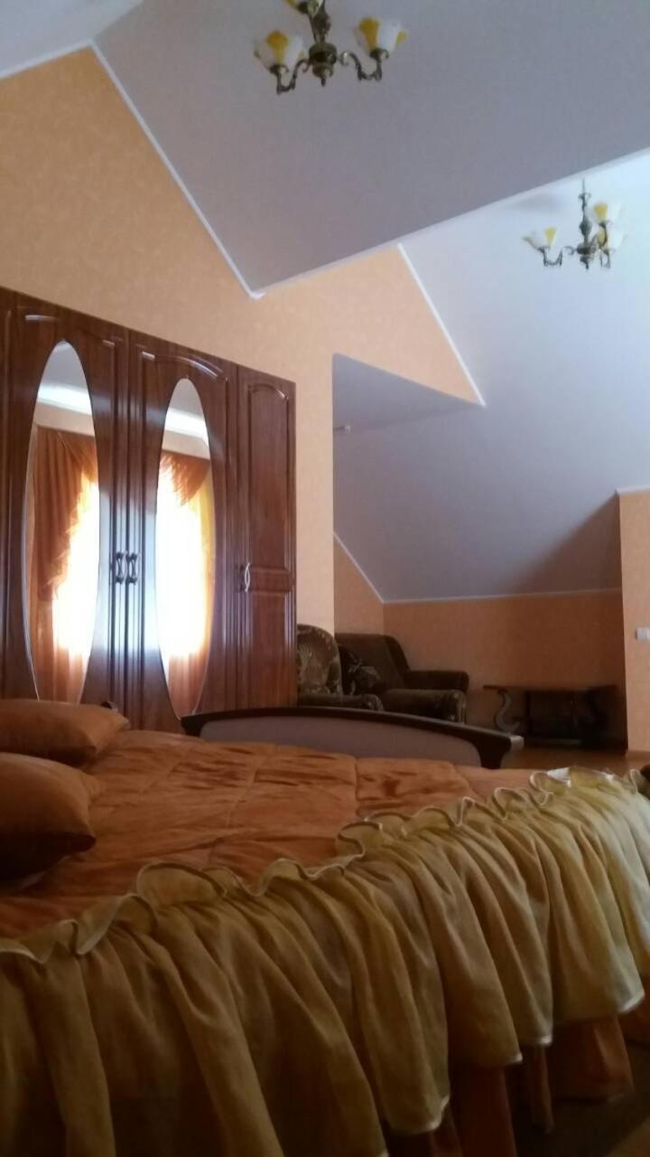 Hotel Tropicana Світловодськ Екстер'єр фото